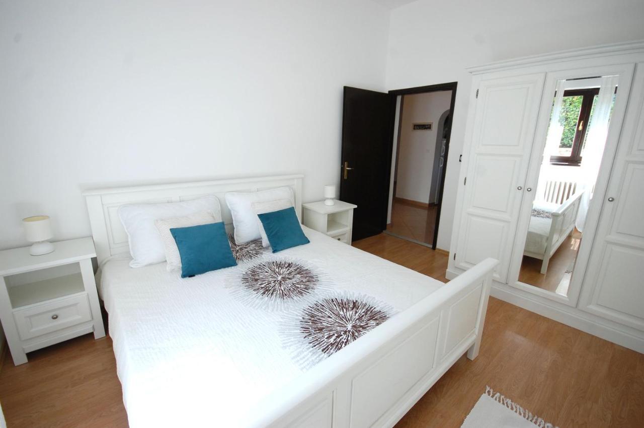 Apartment Margareta Njivice Bagian luar foto
